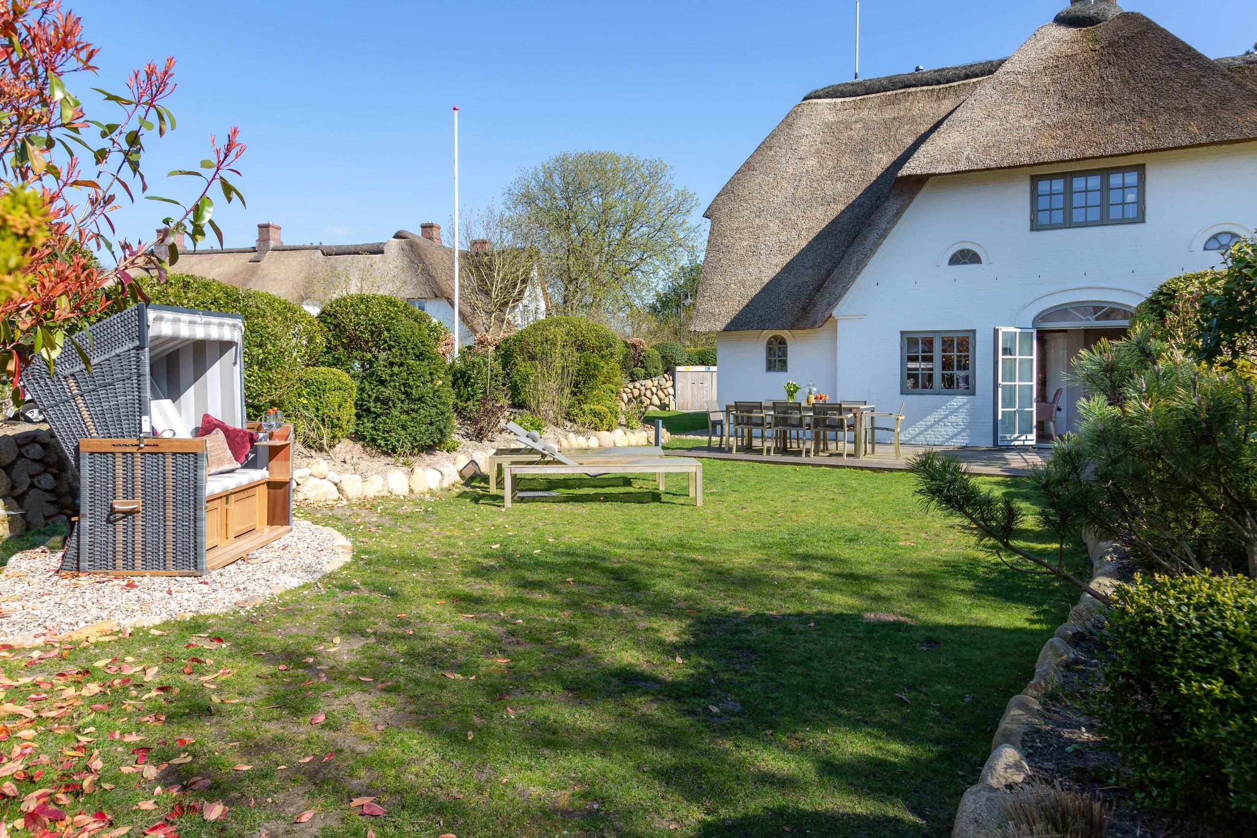 Haus mit Strandkorb und Garten auf Sylt