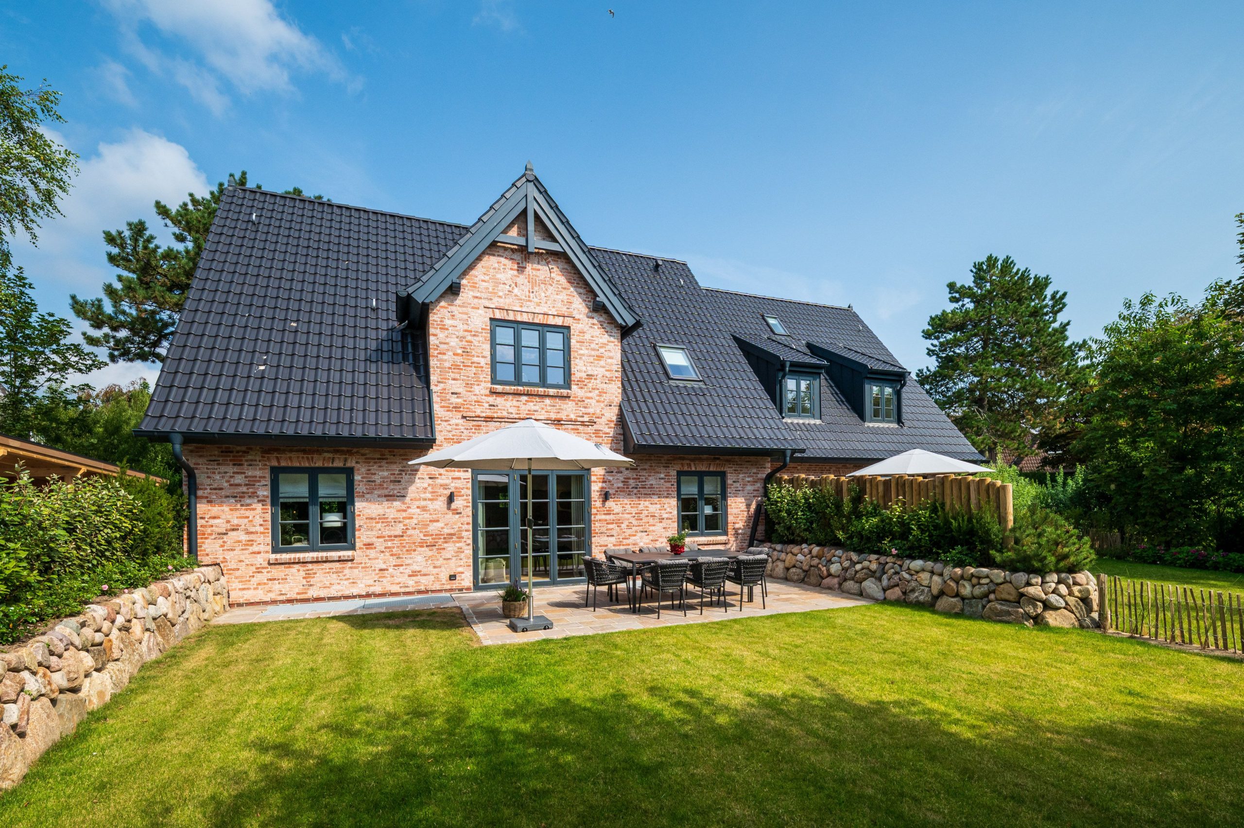 Garten und Terrasse von Ferienhaus auf Sylt