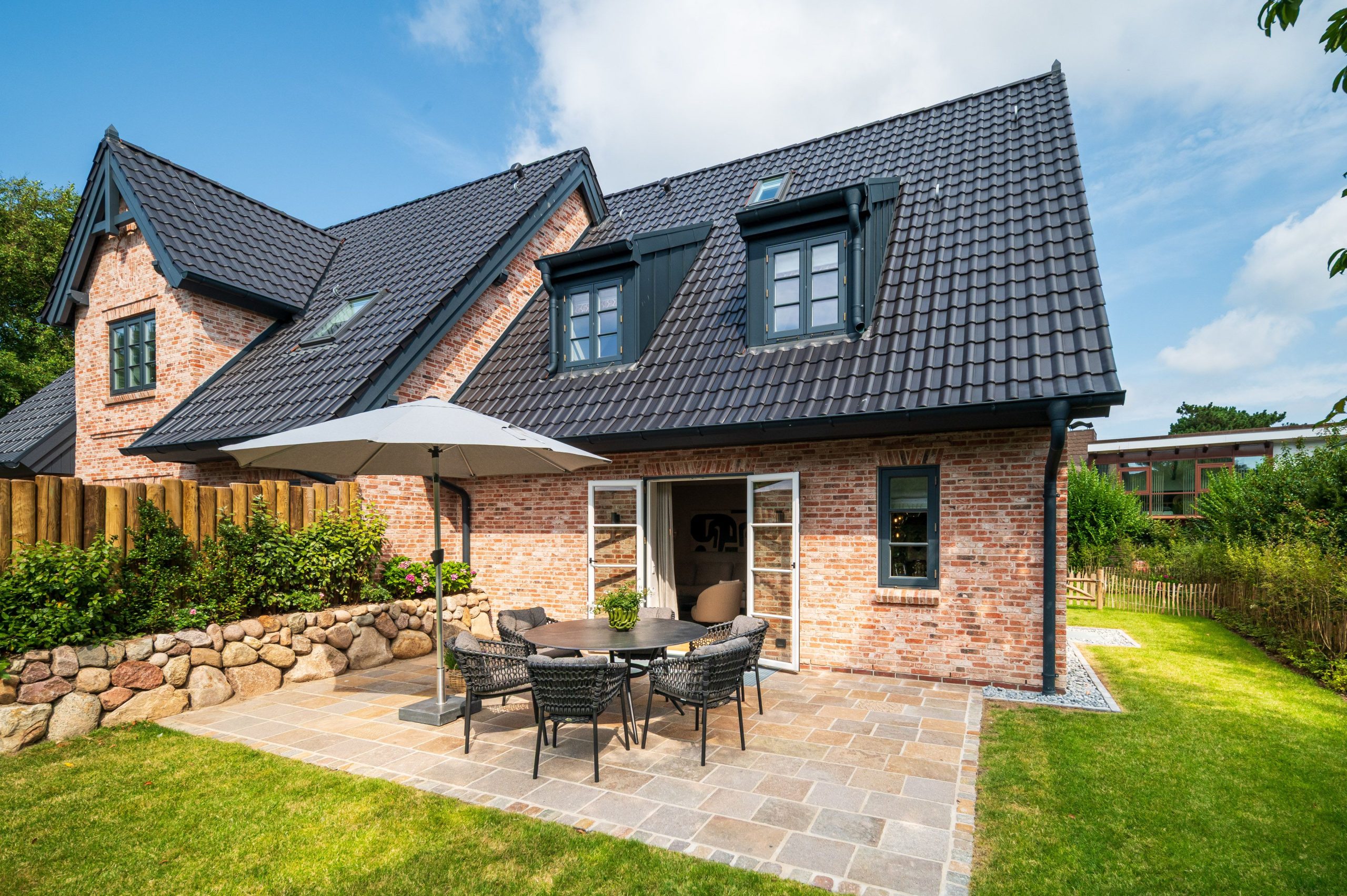 Ferienhaus mit Terrasse und Garten auf Sylt